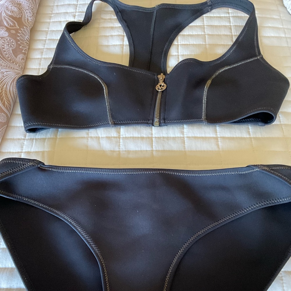 Black bikini